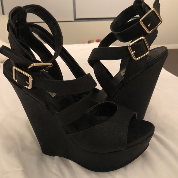 Steve Madden Shoes - Steve Madden wedges